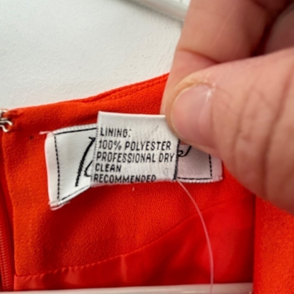 NWT Kathy Che orange fully lined dress with beautiful front pleating size 8 - Picture 3 of 12